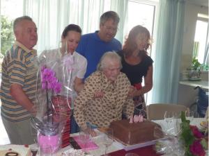 Praznovanje 100 jubileja občanke gospe Marije Benet 4